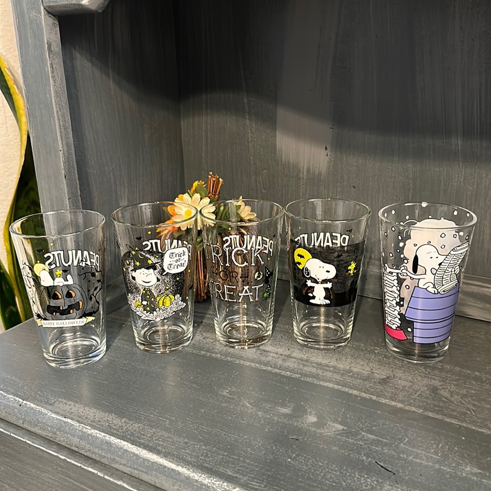 Peanuts Halloween Glass Cups Set